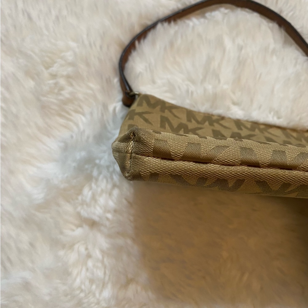 Michael Michael Kors Signature Monogram Wristlet Wallet Purse - Picture 9 of 12